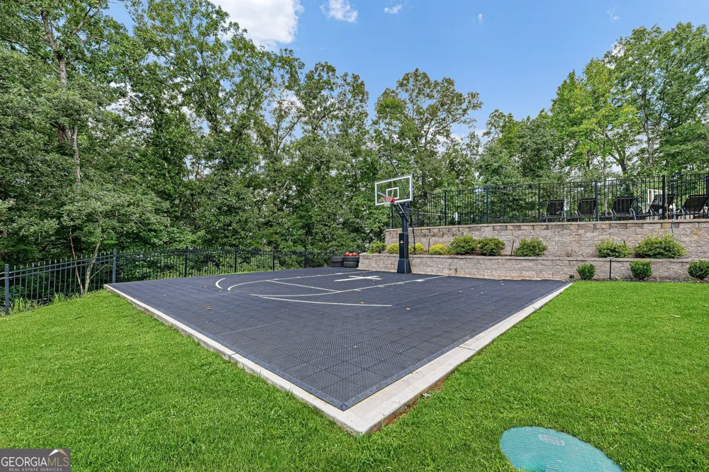 376 Lum Crowe RD Roswell, GA 30075