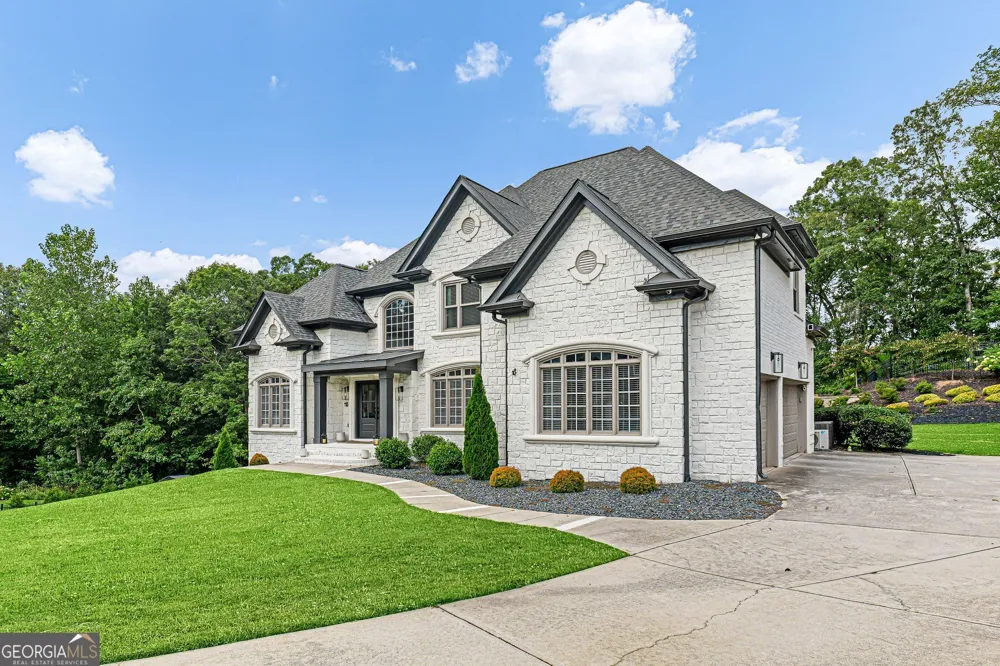 376 Lum Crowe RD Roswell, GA 30075