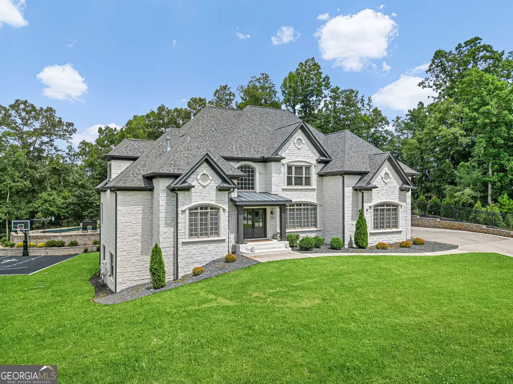 376 Lum Crowe RD Roswell, GA 30075