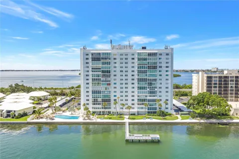 7200 SUNSHINE SKYWAY LANE S #8B