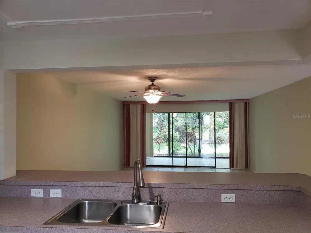 138 PINENEEDLE DRIVE Bradenton, FL 34210