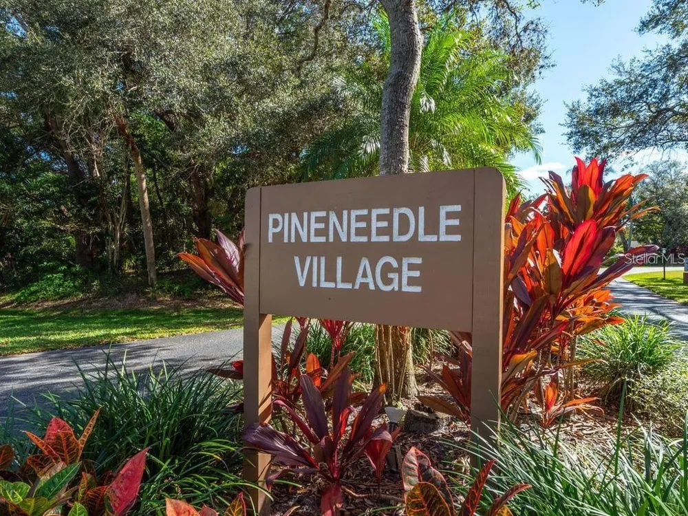 138 PINENEEDLE DRIVE Bradenton, FL 34210