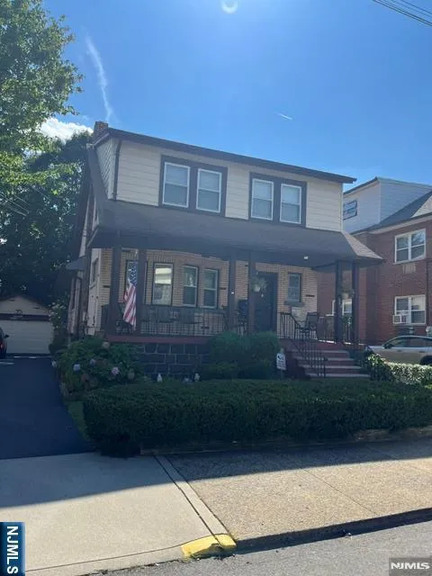 264 Lawton Avenue 1