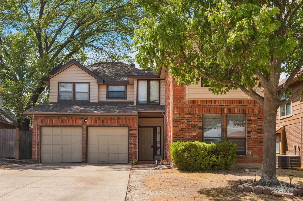 720 Ford Drive Cedar Hill, TX 75104