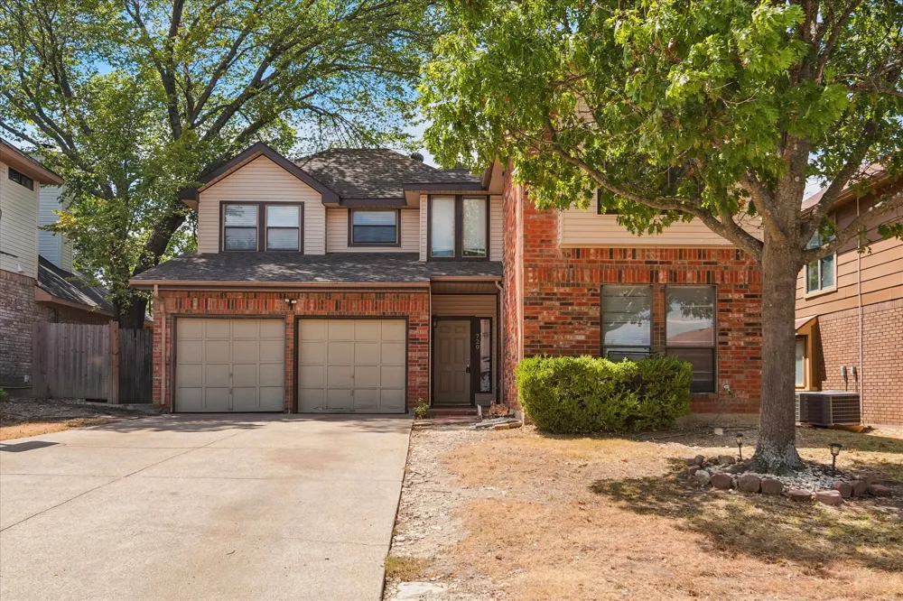 720 Ford Drive Cedar Hill, TX 75104