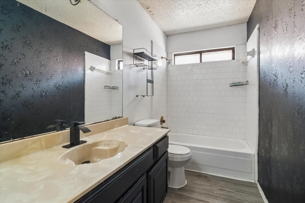 720 Ford Drive Cedar Hill, TX 75104