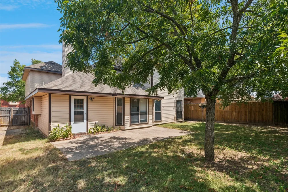 720 Ford Drive Cedar Hill, TX 75104