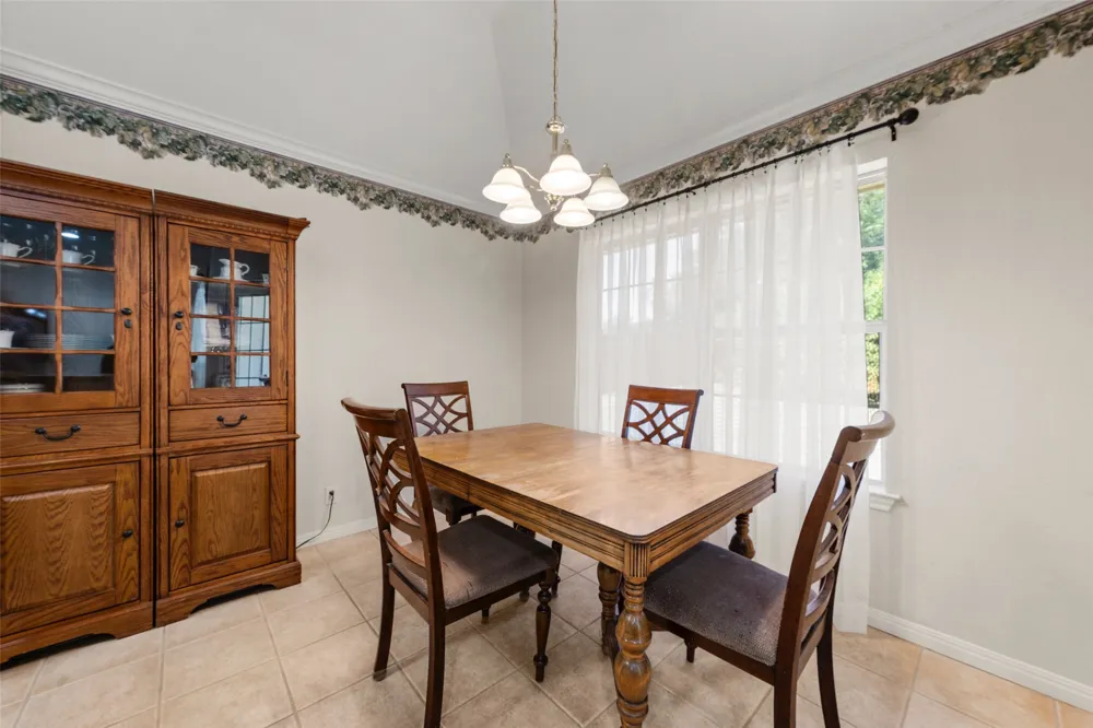 616 Pebble Creek Drive Hewitt, TX 76643