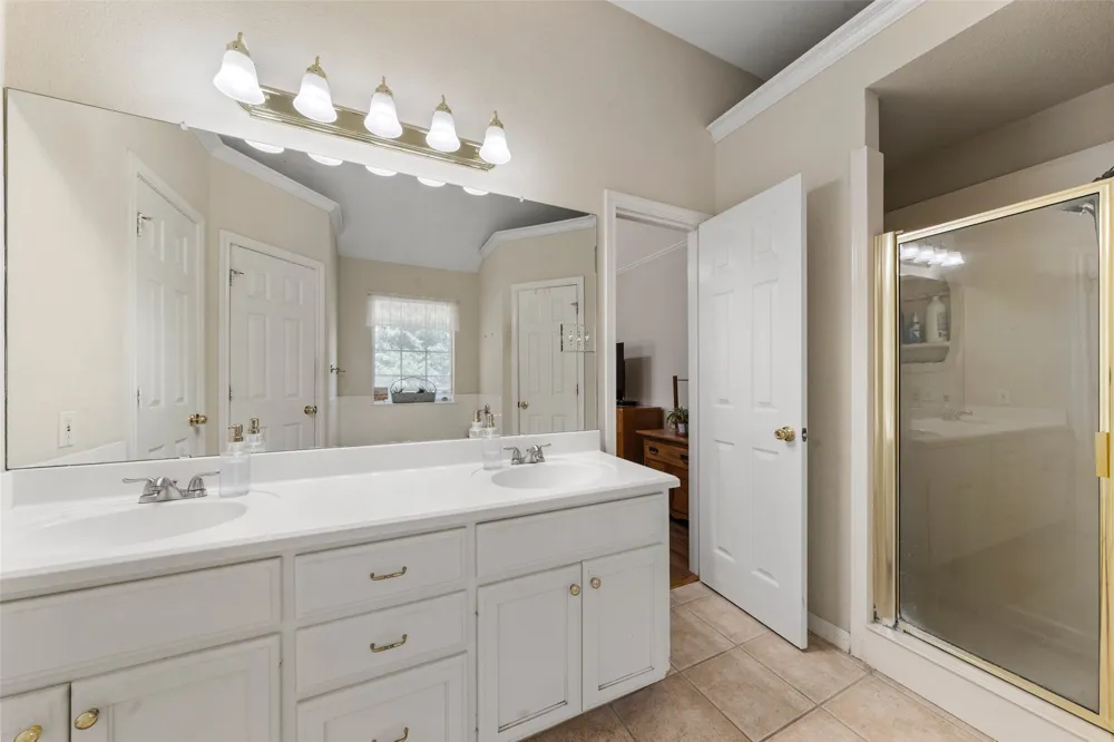616 Pebble Creek Drive Hewitt, TX 76643