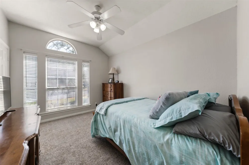616 Pebble Creek Drive Hewitt, TX 76643