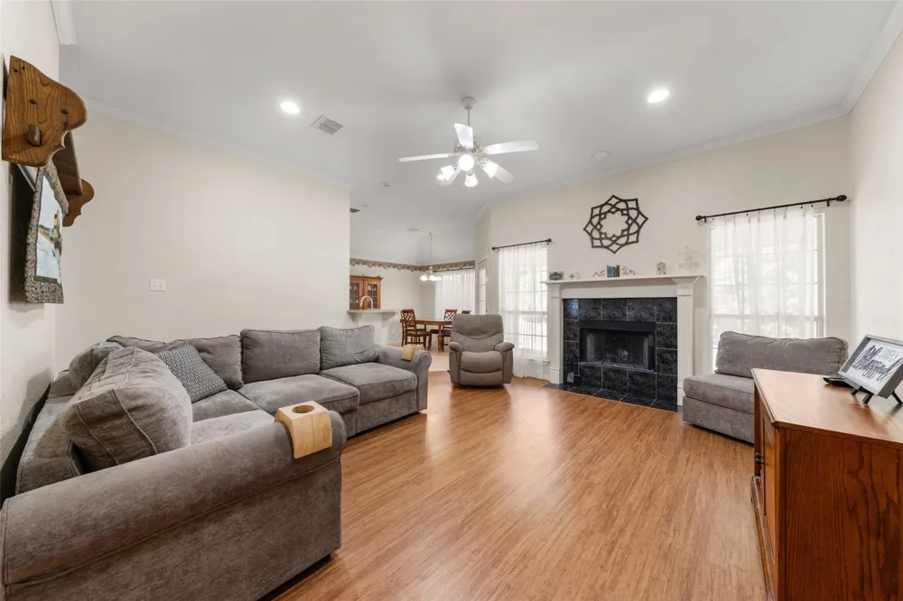 616 Pebble Creek Drive Hewitt, TX 76643
