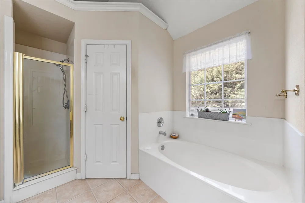 616 Pebble Creek Drive Hewitt, TX 76643