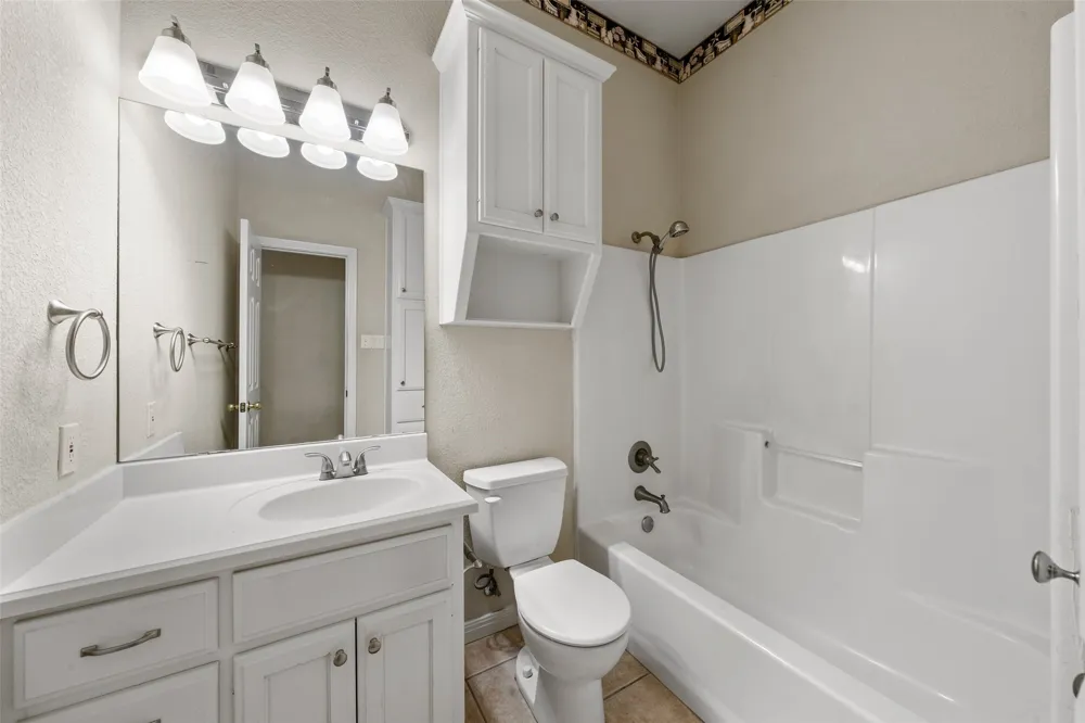 616 Pebble Creek Drive Hewitt, TX 76643