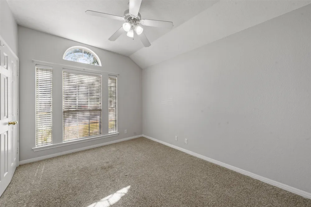 616 Pebble Creek Drive Hewitt, TX 76643