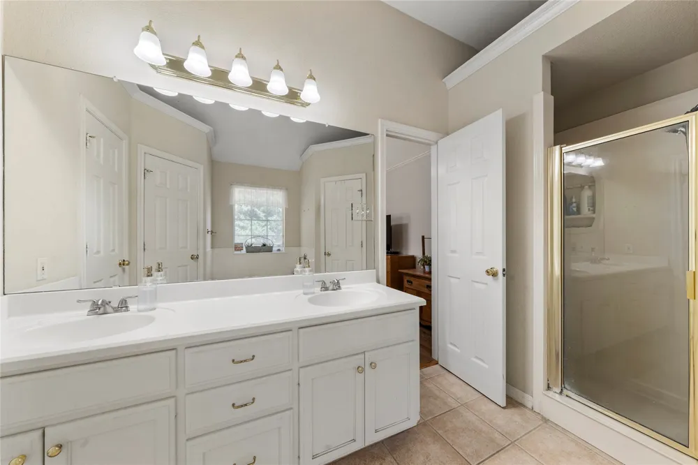 616 Pebble Creek Drive Hewitt, TX 76643