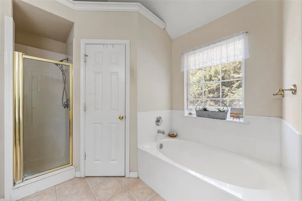 616 Pebble Creek Drive Hewitt, TX 76643