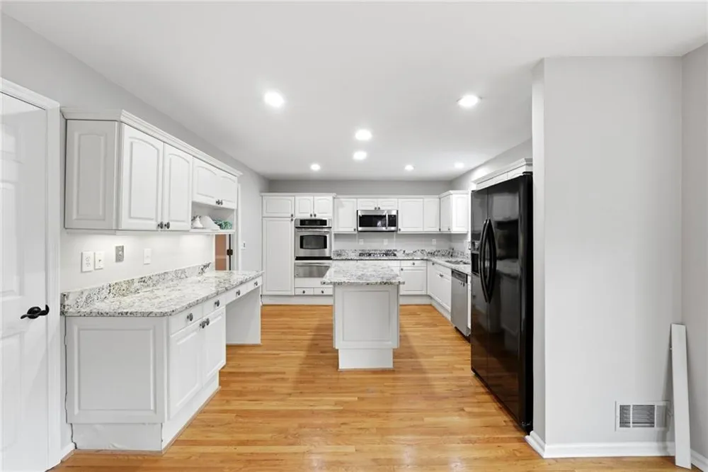 220 Clipper Bay Drive Alpharetta, GA 30005