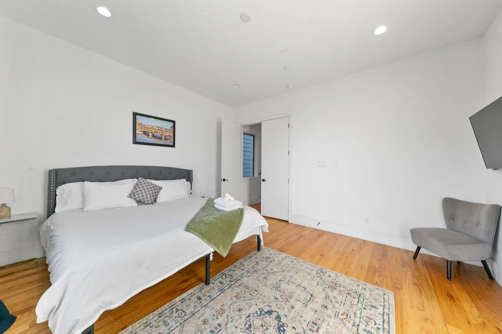 606 Oakley Street Houston, TX 77006
