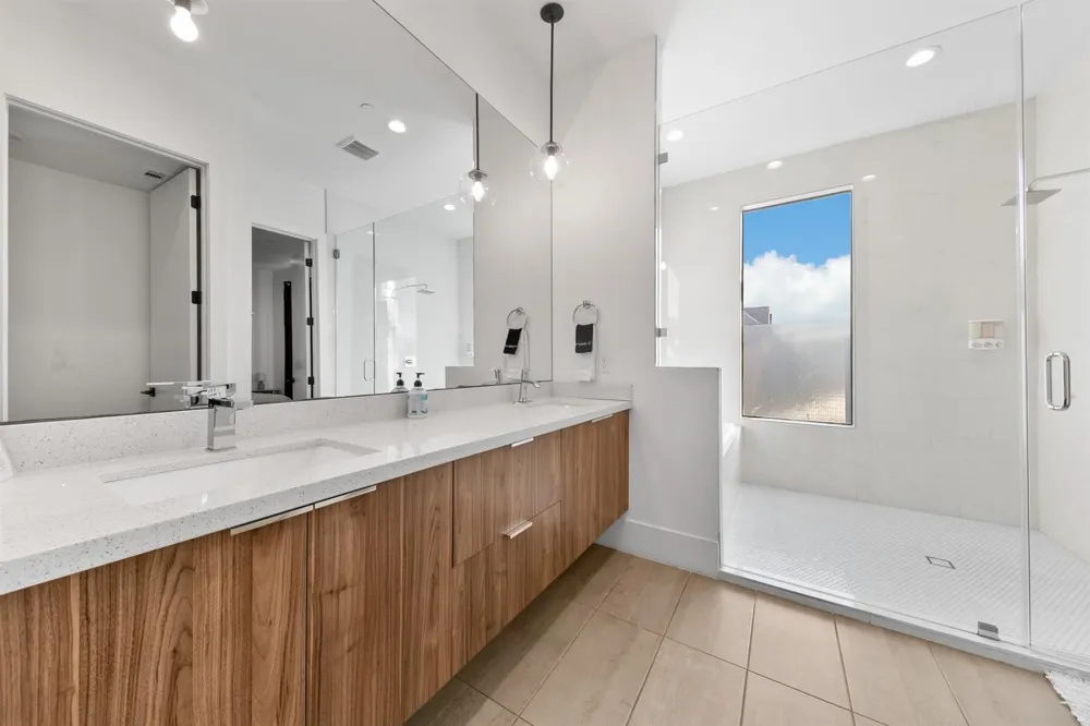 606 Oakley Street Houston, TX 77006