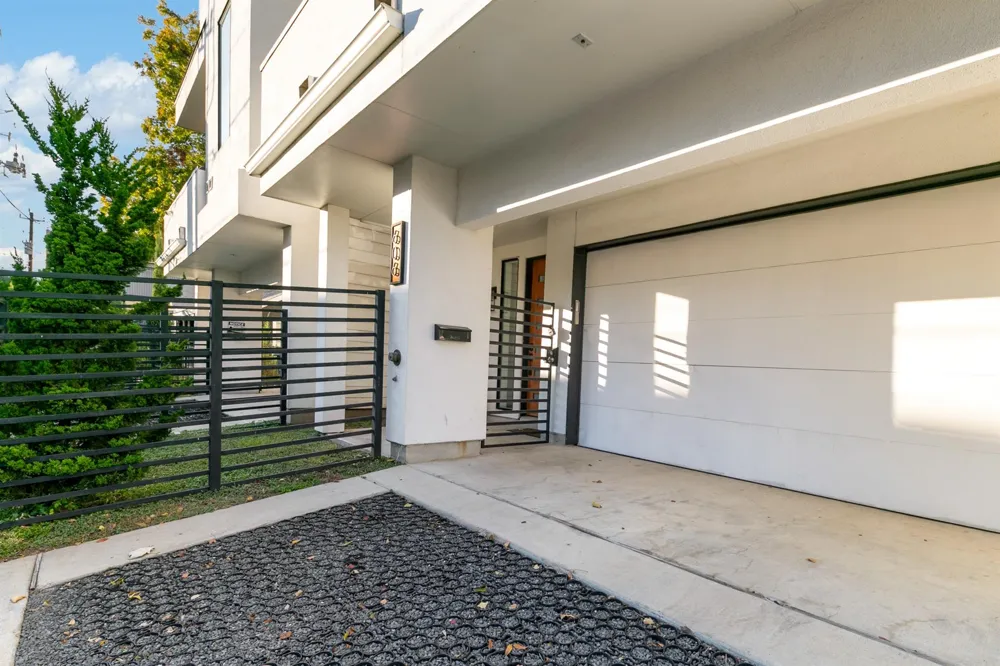 606 Oakley Street Houston, TX 77006