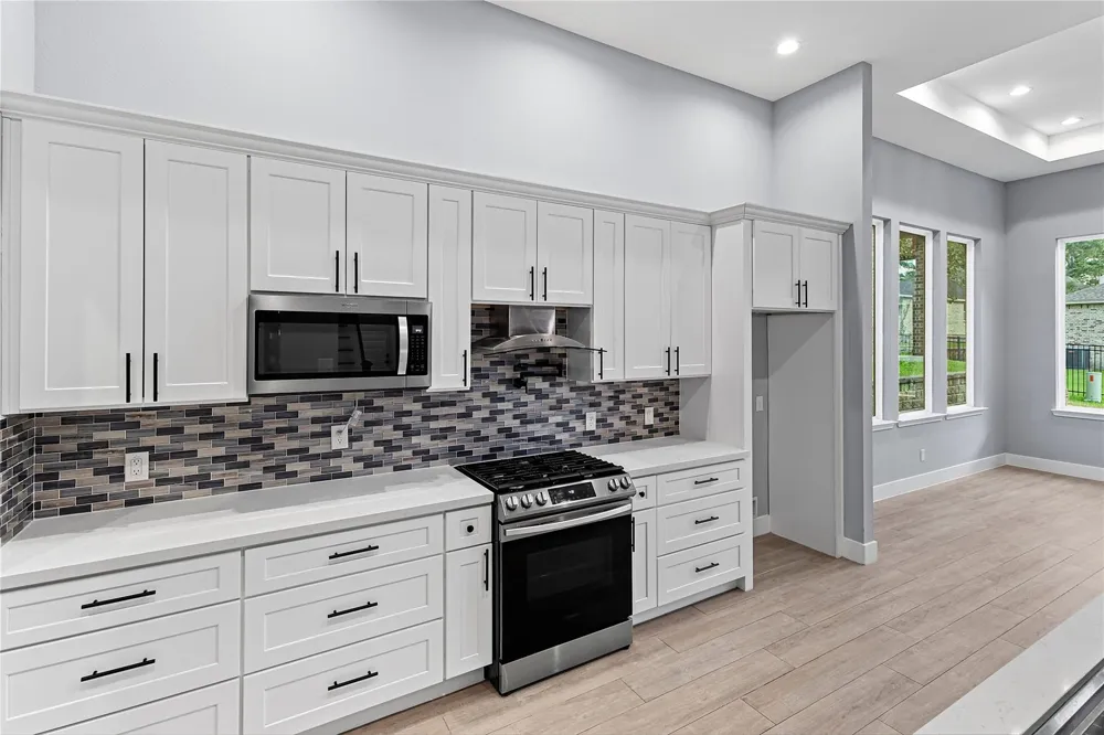 250 Hampton Glen Road Montgomery, TX 77356