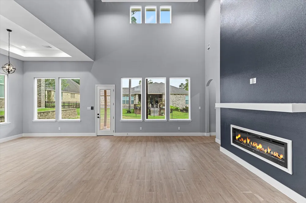 250 Hampton Glen Road Montgomery, TX 77356