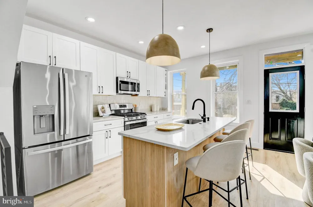 517 FLORIDA AVENUE NE Washington, DC 20002