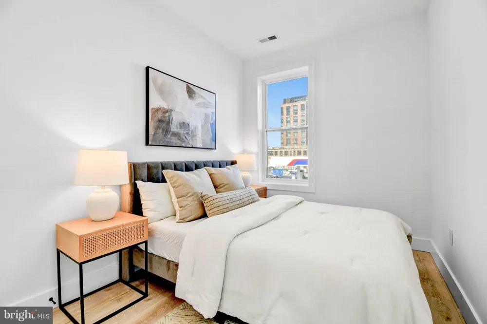 517 FLORIDA AVENUE NE Washington, DC 20002
