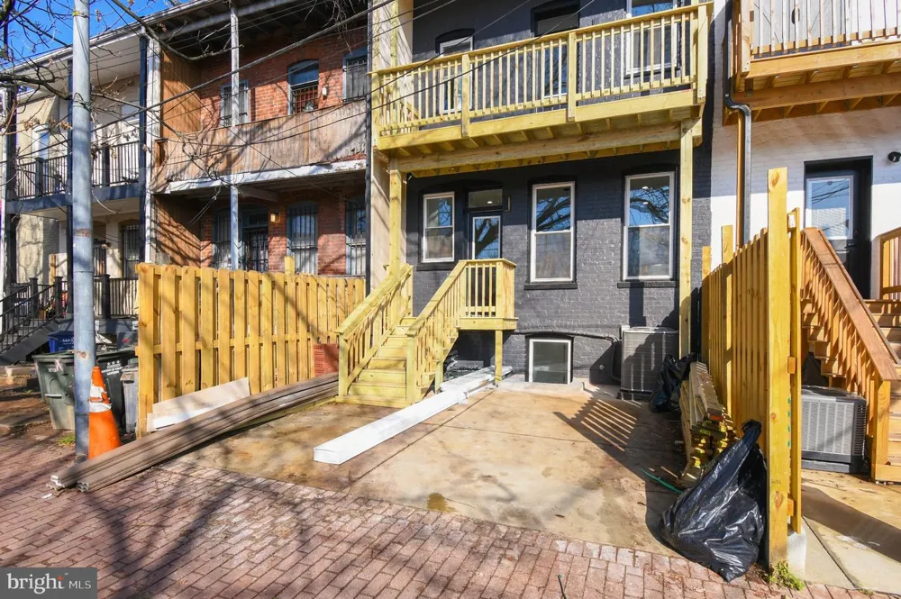 517 FLORIDA AVENUE NE Washington, DC 20002