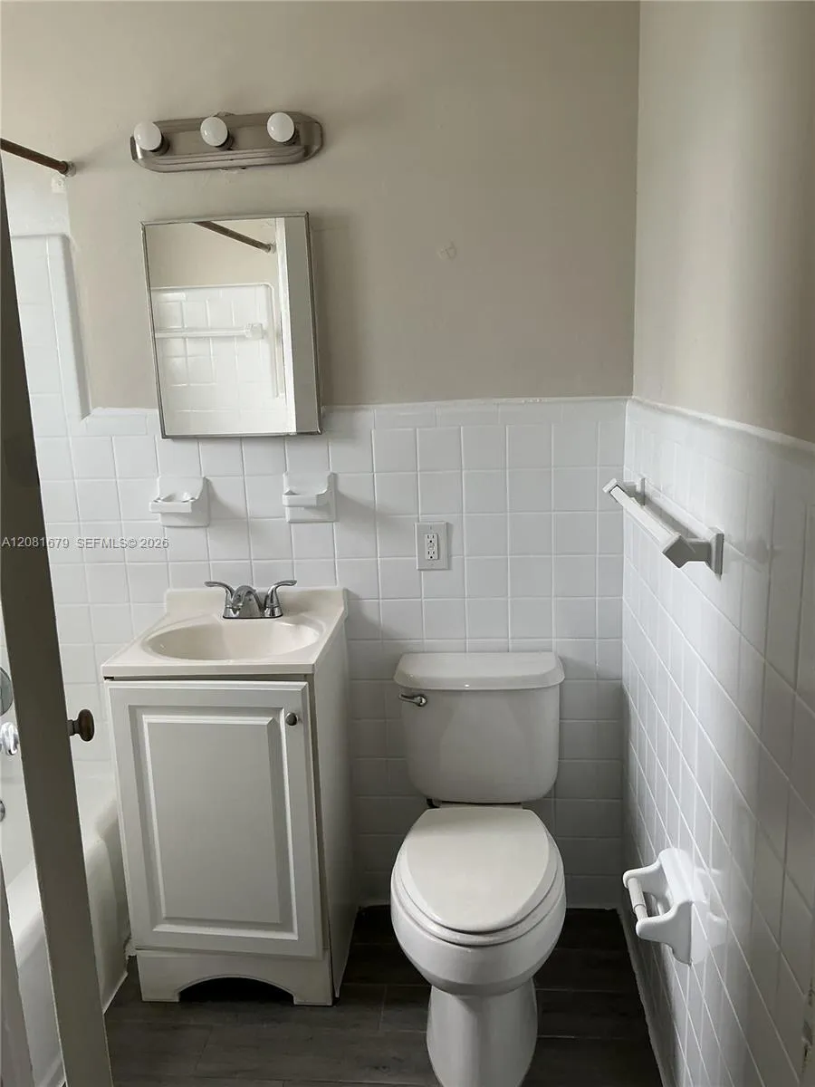 2222 Van Buren St #26 Hollywood, FL 33020