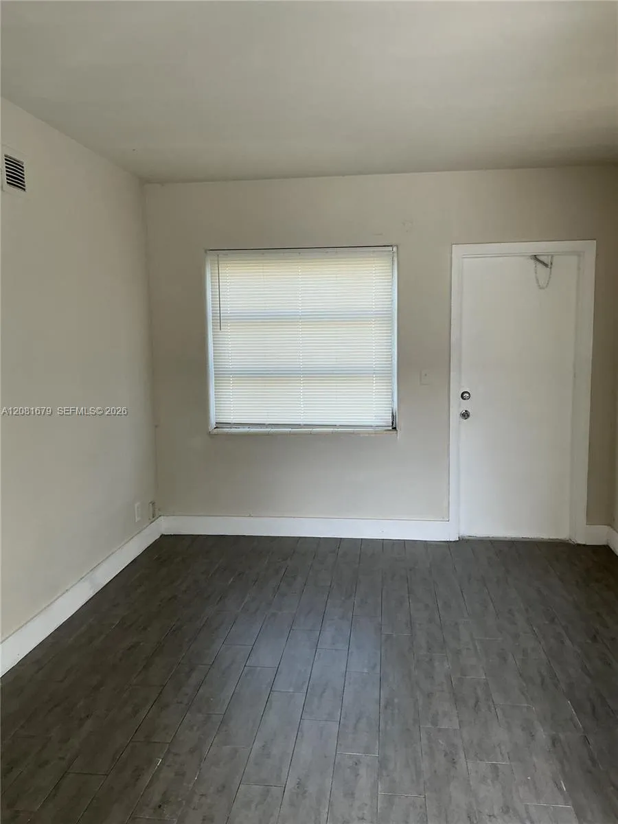 2222 Van Buren St #26 Hollywood, FL 33020