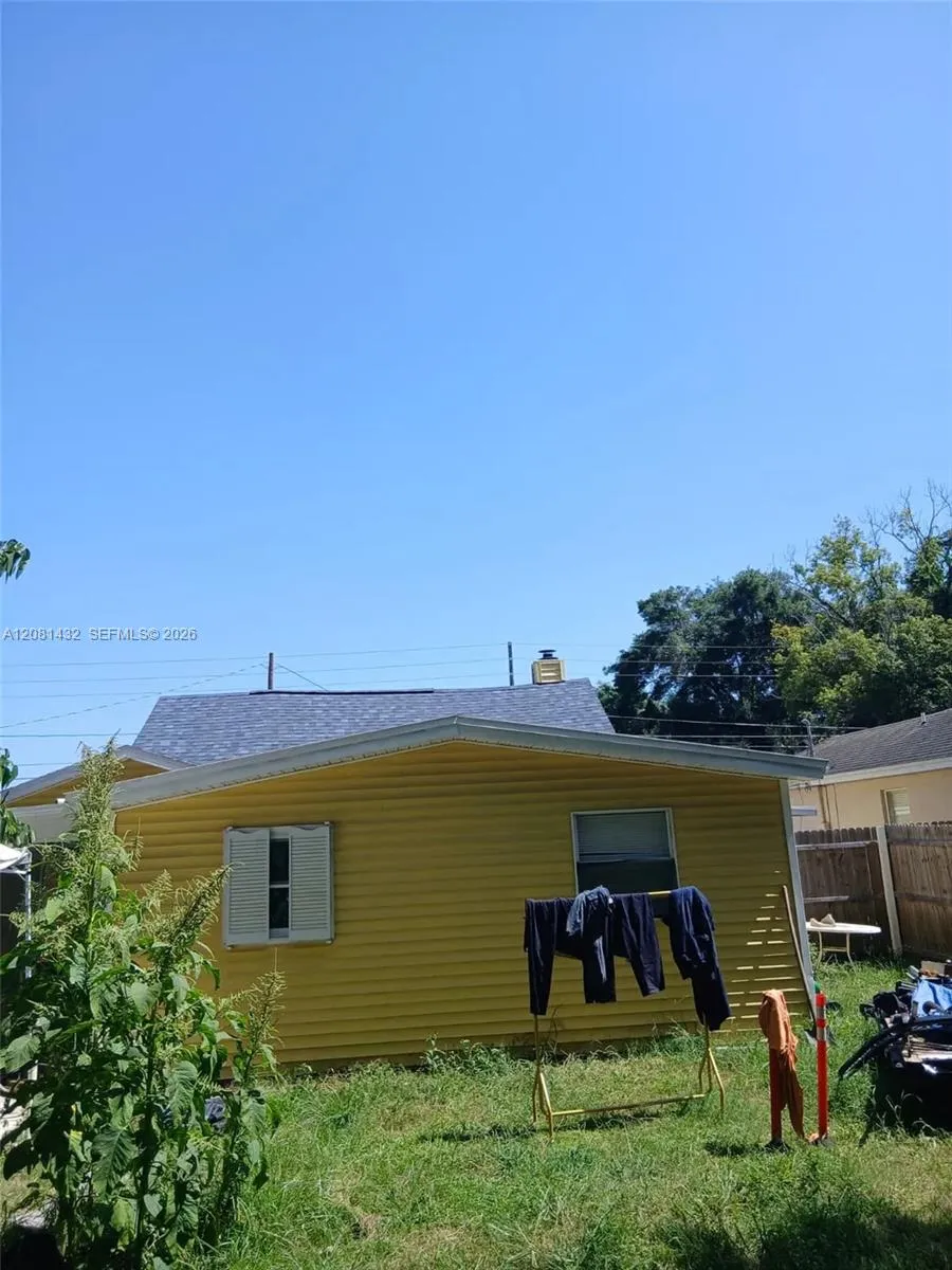 5424 BLUE GRASS ST Orlando, FL 32810