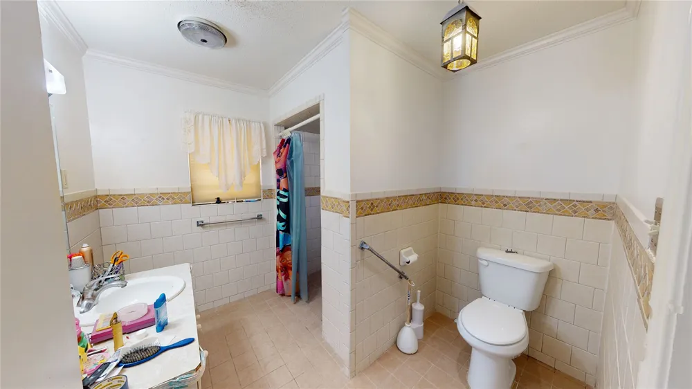 517 Webb Avenue Ada, OK 74820