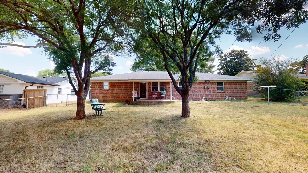 517 Webb Avenue Ada, OK 74820