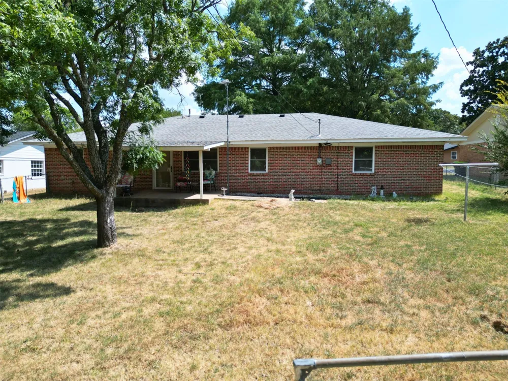 517 Webb Avenue Ada, OK 74820