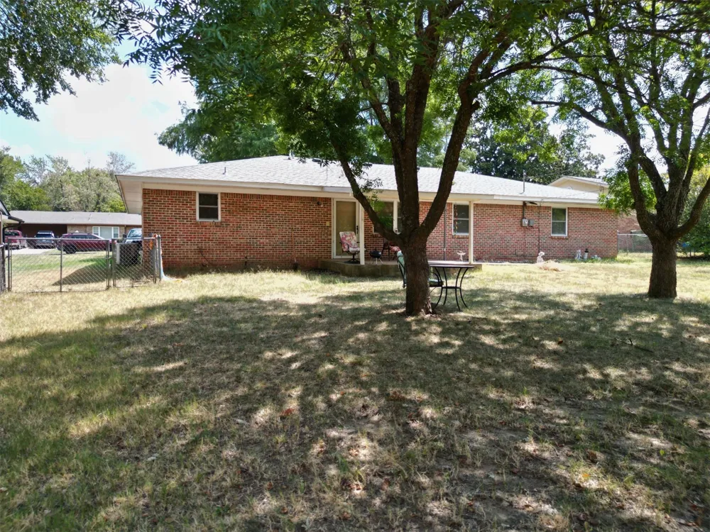 517 Webb Avenue Ada, OK 74820