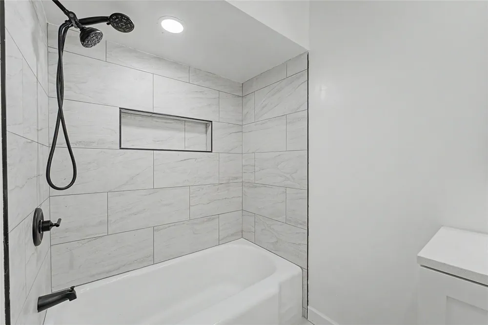5235 S 69th EastAvenue Tulsa, OK 74145