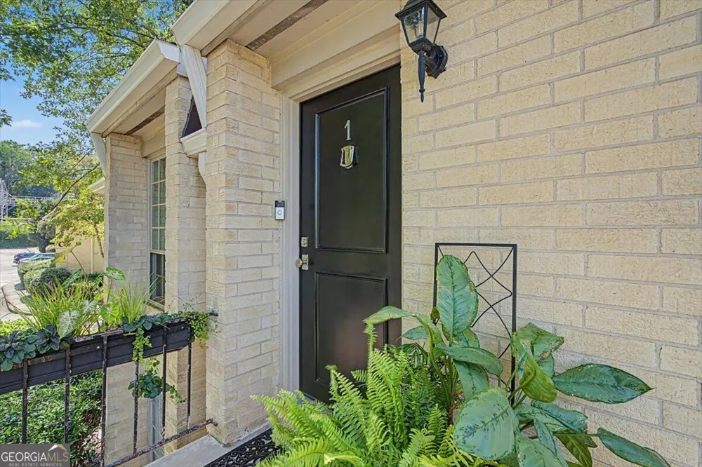 5400 Roswell RD Sandy Springs, GA 30342