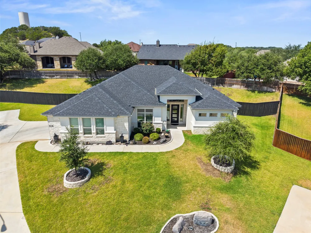 3018 Box Canyon Circle Nolanville, TX 76559