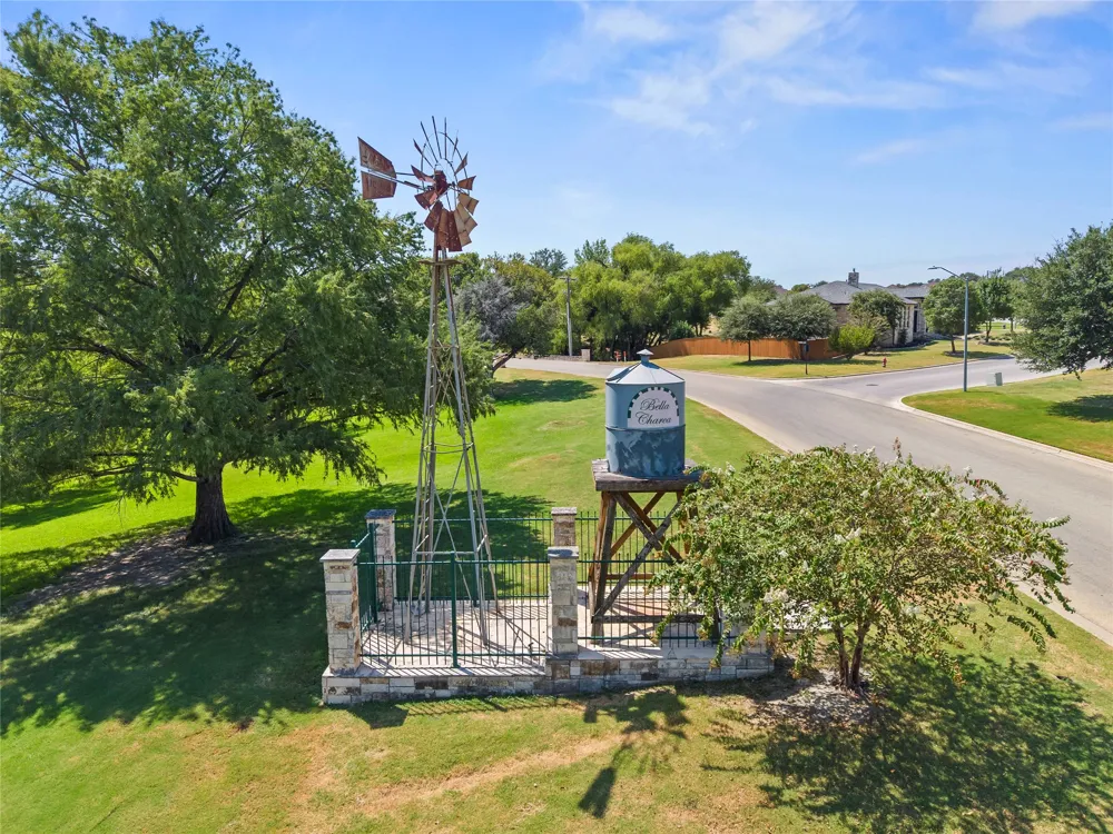 3018 Box Canyon Circle Nolanville, TX 76559