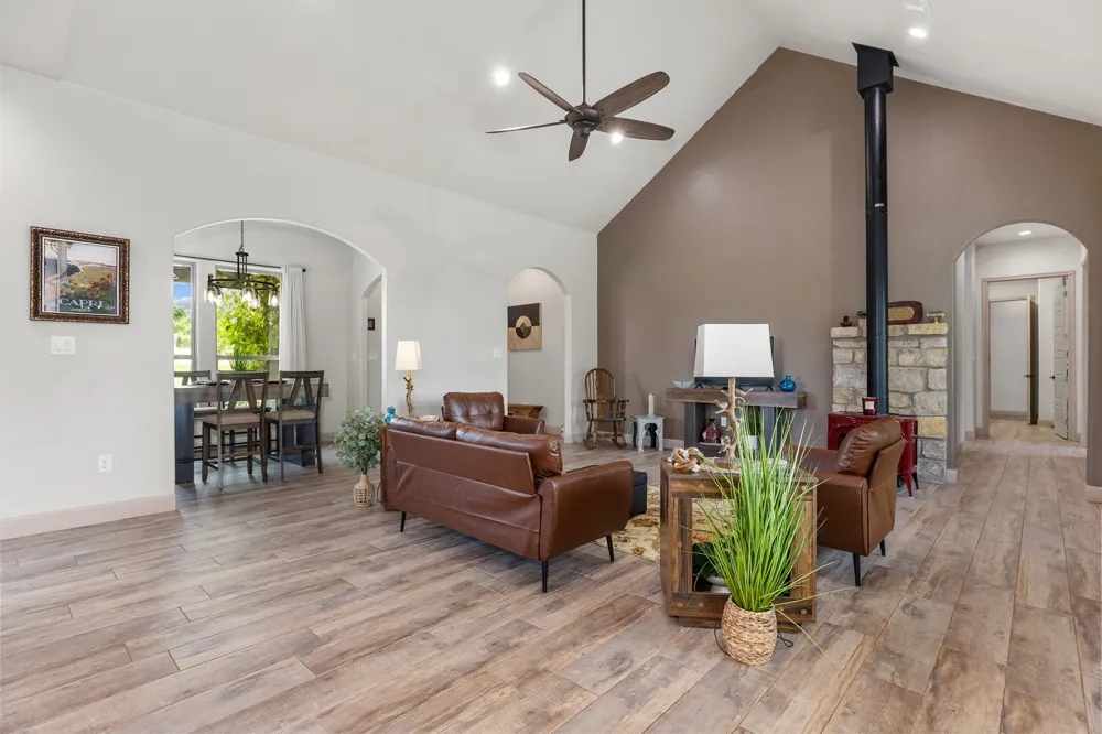 128 Strada Luca Florence, TX 76527