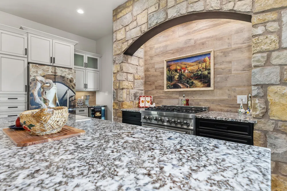 128 Strada Luca Florence, TX 76527