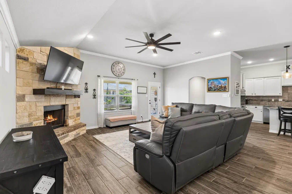 3317 James Ridge Drive Belton, TX 76513