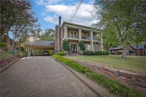 147 Waverly Wood Drive