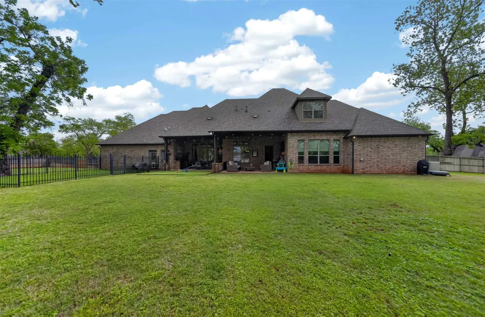 314 Hines Crossing Bullard, TX 75757