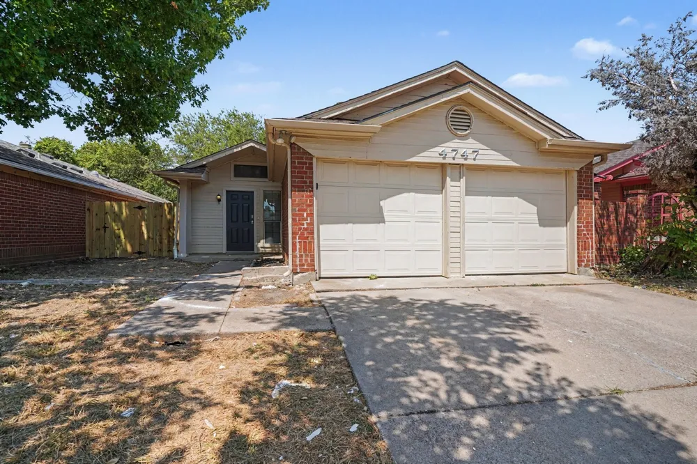 4747 Poppy Drive E Fort Worth, TX 76137