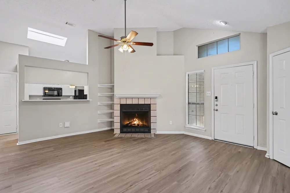 4747 Poppy Drive E Fort Worth, TX 76137