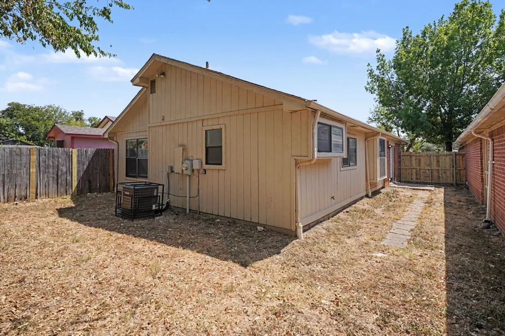 4747 Poppy Drive E Fort Worth, TX 76137