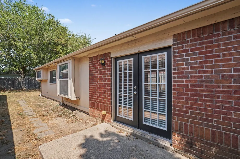 4747 Poppy Drive E Fort Worth, TX 76137