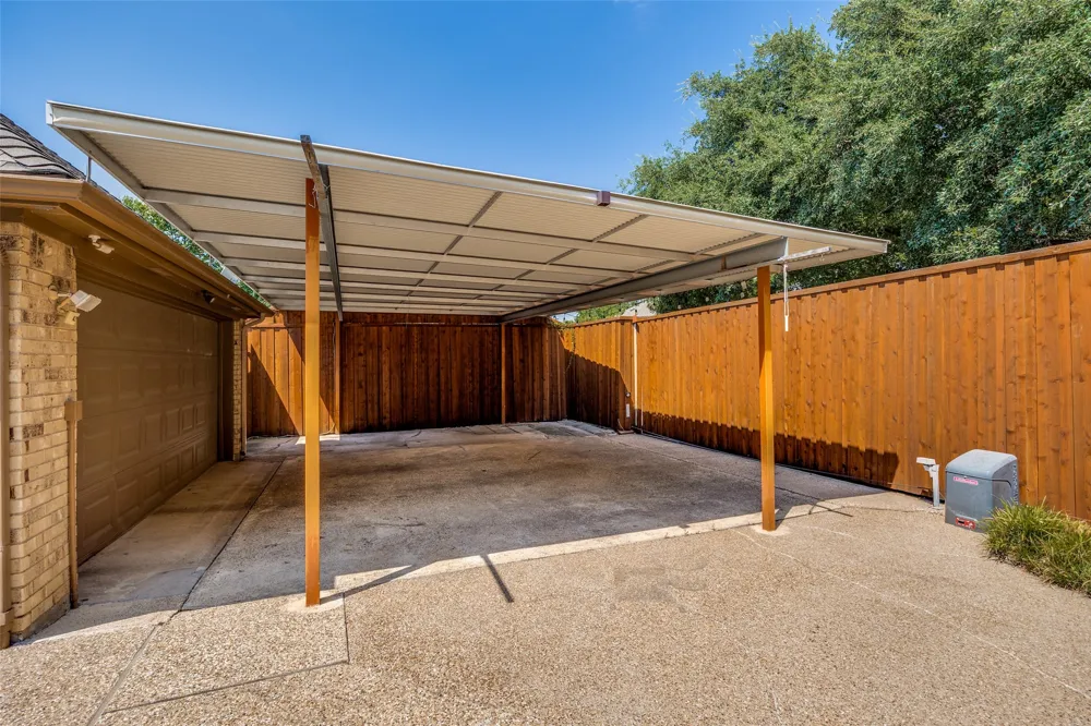 6223 Fox Trail Dallas, TX 75248